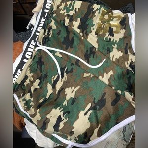 Camo shorts (stretch)